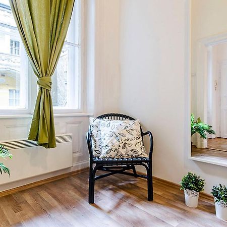 Cozy 2 Bedroom Apartment In Terez Boulevard. ブダペスト エクステリア 写真